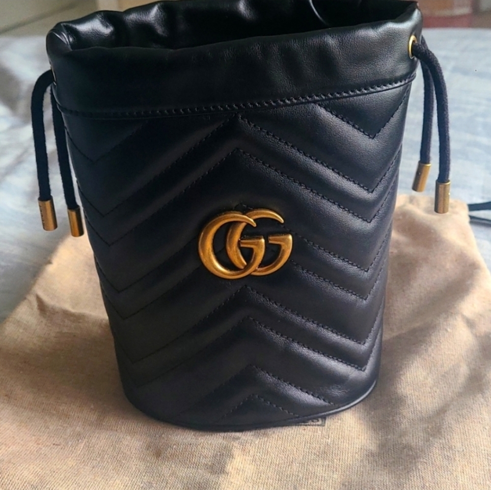 Gucci marmont bucket bag